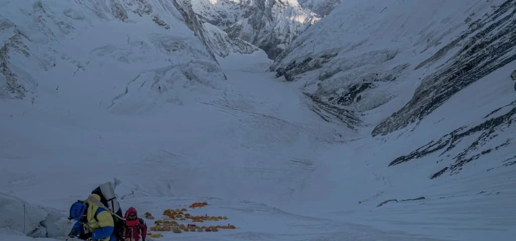 Lhotse (8,516m) Expeditions