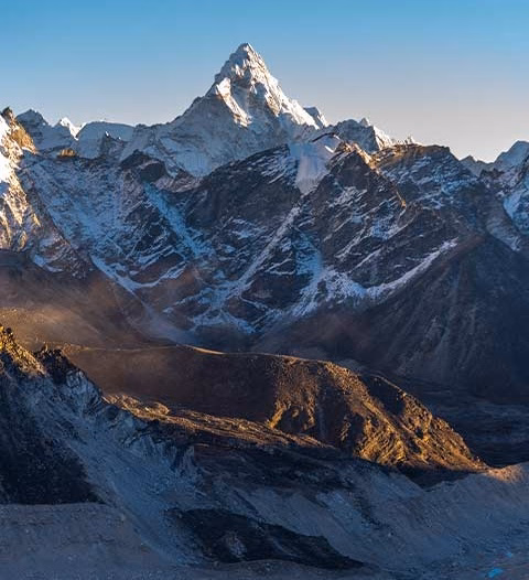 Thapa Peak (6,012m)