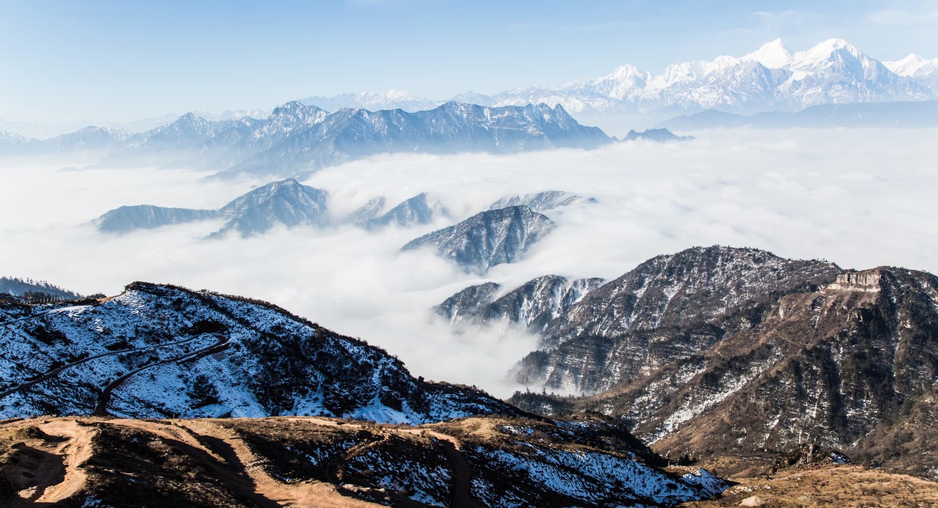Mount Everest camp II 6400m